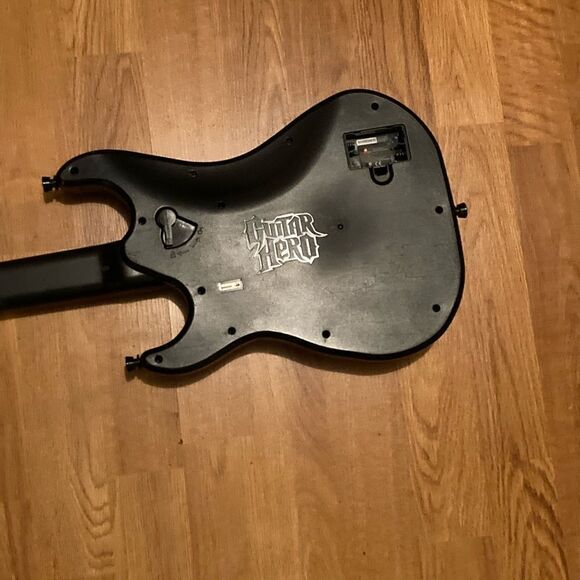 Guitar Hero PS2/PS3 Redoctane Striker Guitar NO DONGLE - Picture 3 of 4